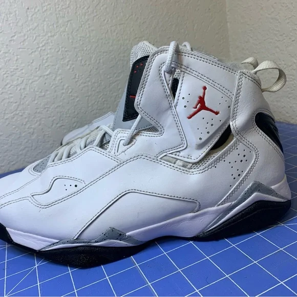 Size 10.5 - Jordan True Flight White Cement (342964-104) - Picture 6 of 7